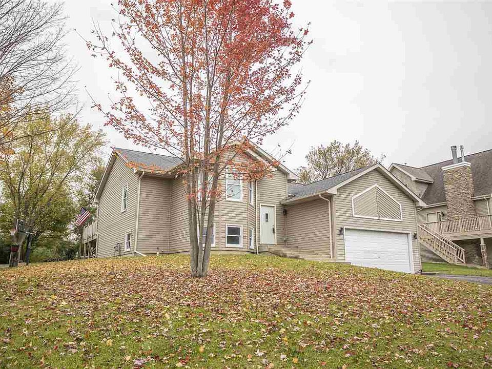 1st image of 309 Candlewick Dr SE