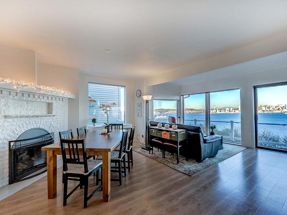 Panoramic Seattle Skyline Right From Your Living Room!