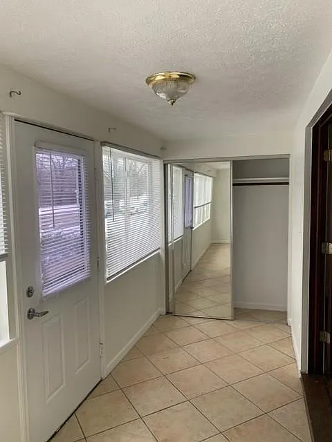 728 East Pleasant Run Parkway Drive North — Photo 3