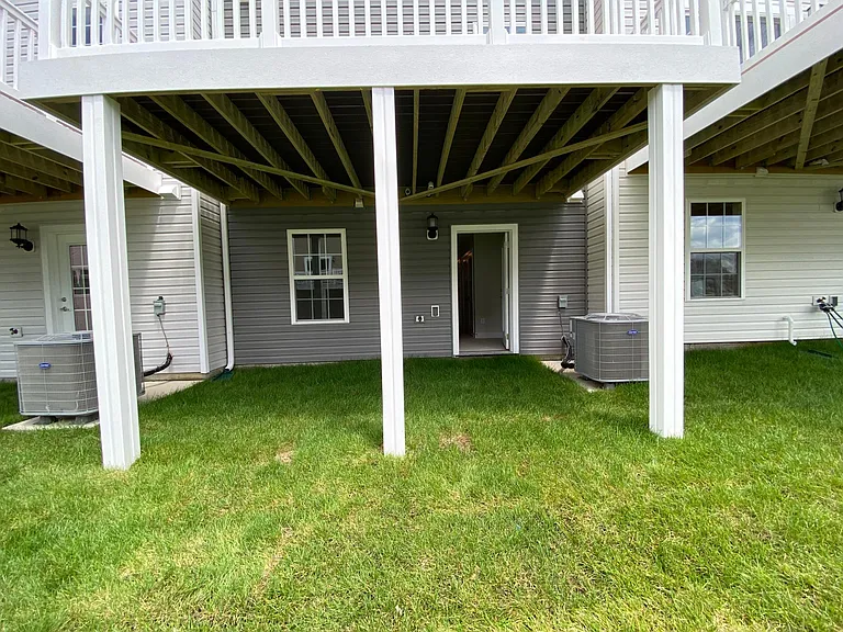 2106 Devine Rd — Photo 19