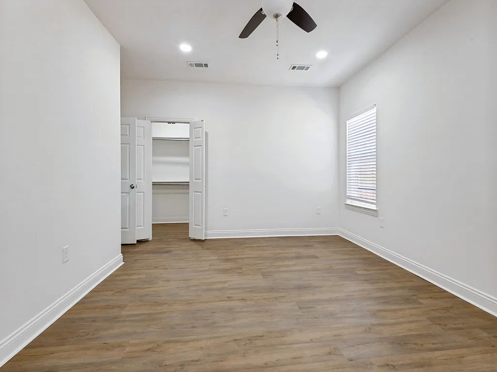 3 bed, 1967 sqft, $2,800 — Photo 3