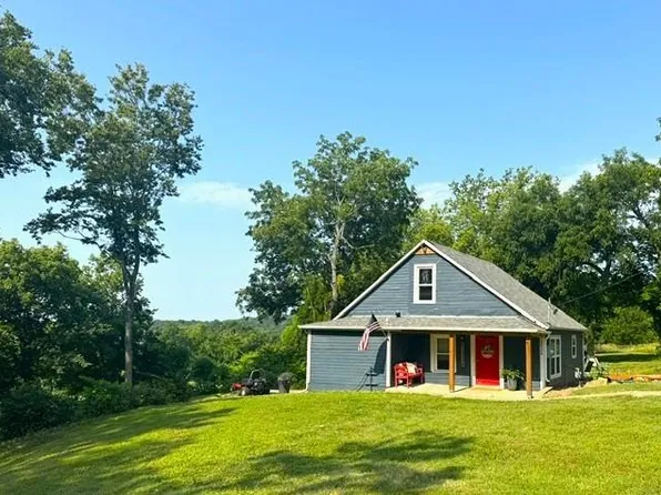 28936 Orchard Rd, Paola, KS 66071