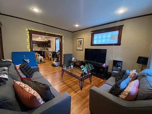 305 Belgrade Ave #3R Photo 1