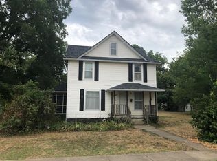 1206 4th St, Oswego, KS 67356