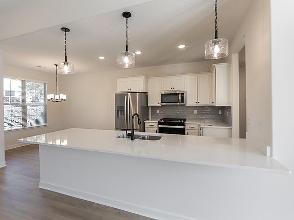 5th image of 8774 Bedfordshire Dr Lot 21