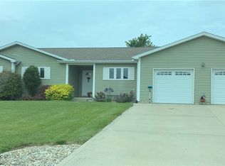 31 Asa Creek Ct, Sullivan, IL 61951