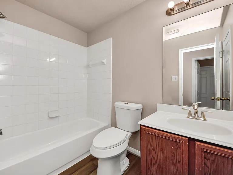 1818 Fergus Park Ct — Photo 15