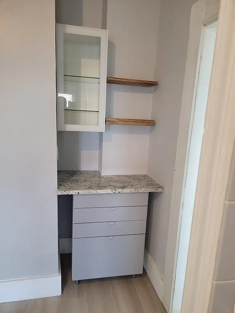 1 bed, 1000 sqft, $2,100 — Photo 3