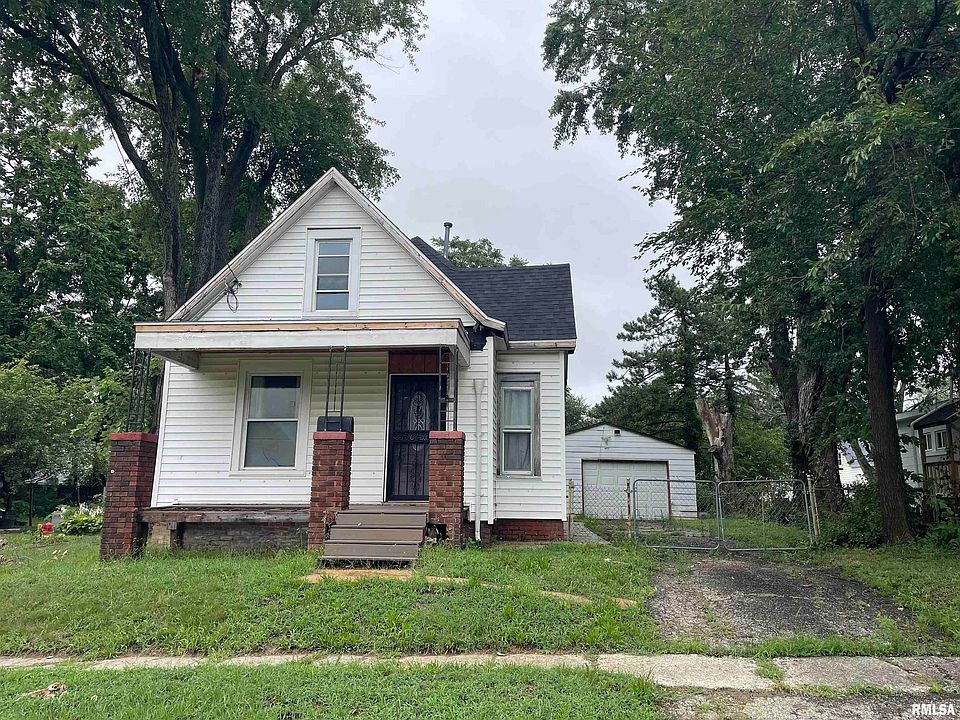 1st image of 803 W Macqueen Ave