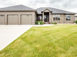 6080 Silverleaf Dr S, Fargo, ND