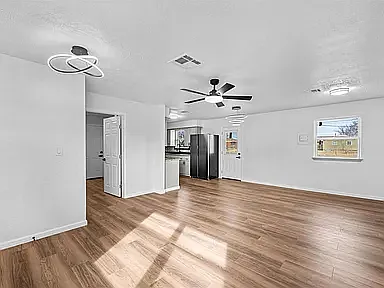 4811 NW Lindy Ave — Photo 2