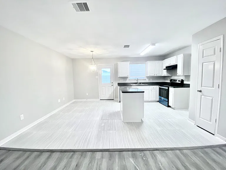 4414 Peppermint Hill Ln — Photo 3