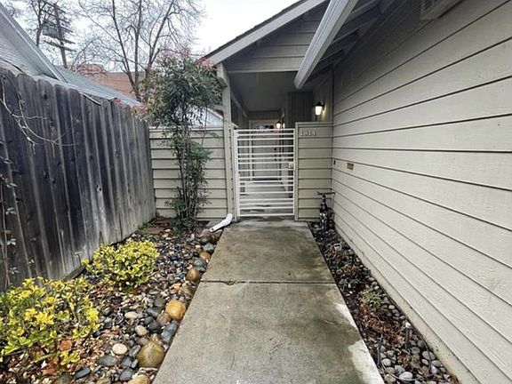 3rd image of 1814 Concord Ave