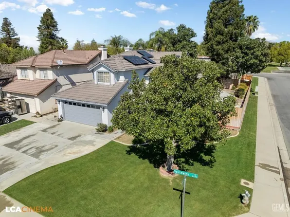 9302 Southwick Dr, Bakersfield, CA 93312