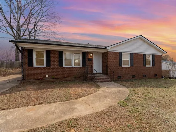 3038 Colgate Dr, Winston Salem, NC 27105