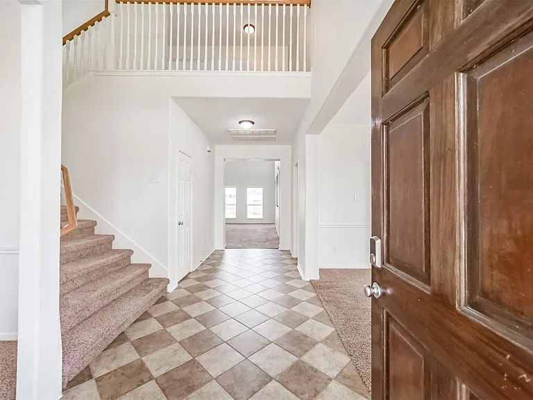 315 Willow Pointe Dr — Photo 3