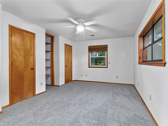 3rd image of 13101 Summit Drive Loop
