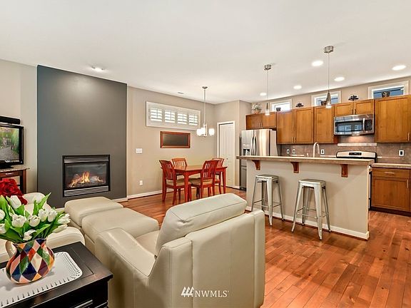 2nd image of 1326 158th Pl SW