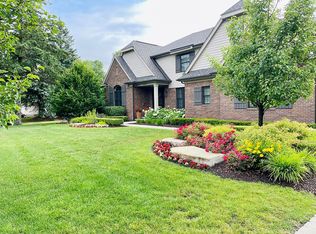 6775 Wing Lake Rd, Bloomfield Hills, MI 48301
