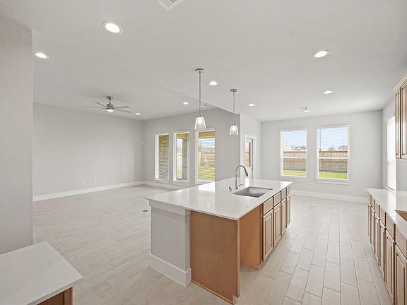 3rd image of 2618 Red Hickory Dr