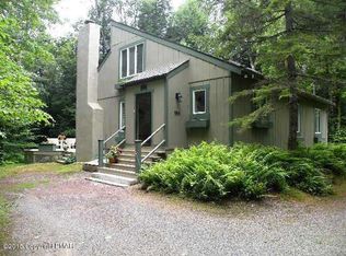 2143 Forest Dr W, Pocono Lake, PA 18347