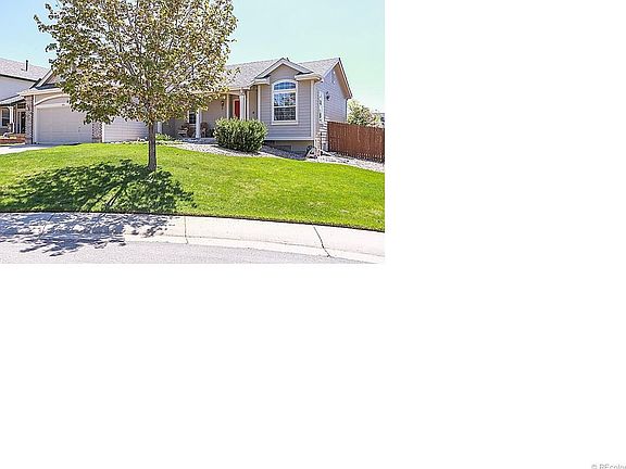 Professional Landscape, Quiet Lone Tree Cul-de-sac