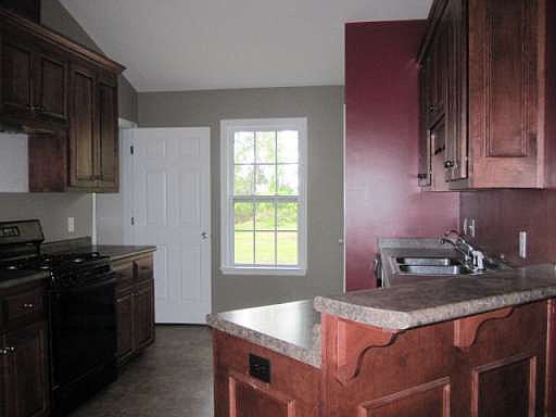 3rd image of 6563 Woodcliff Dr