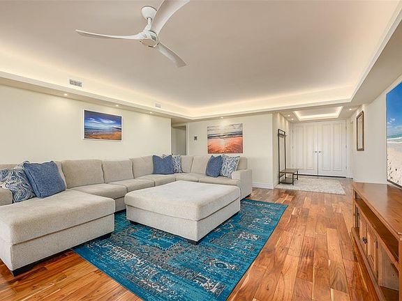 4th image of 4708 Ocean Blvd APT E4