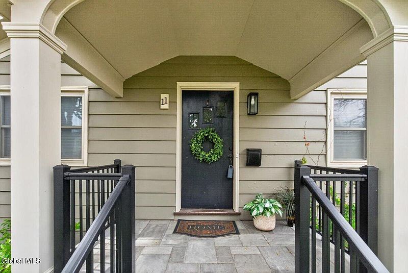 3rd image of 11 Norwood Avenue
