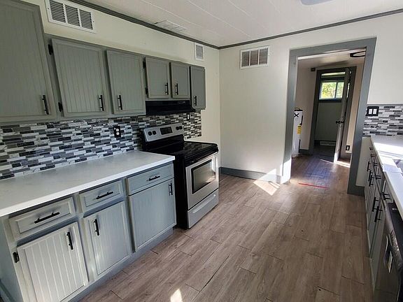 3rd image of 2991 Violet Ave