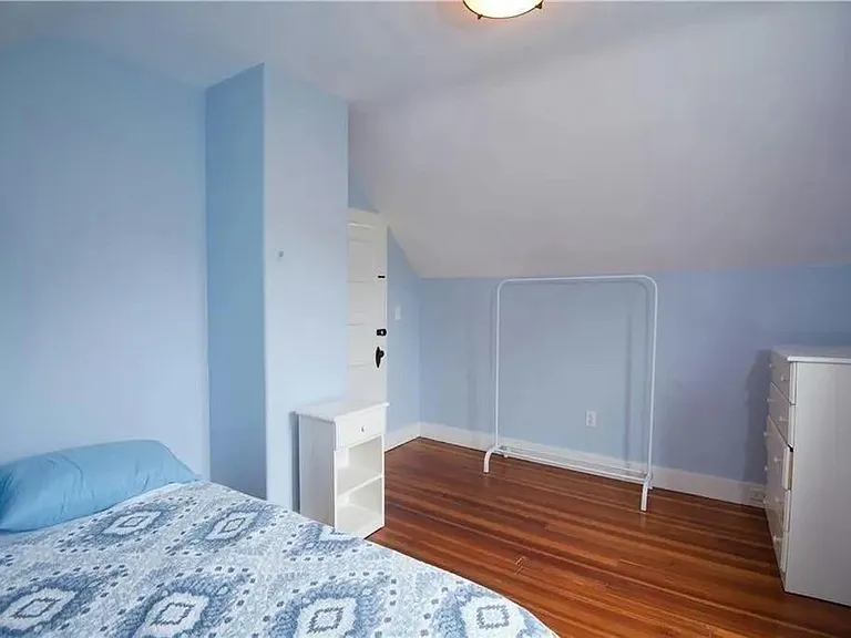 20 Carroll Ave — Photo 22