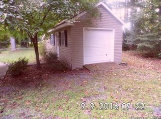 90 Pine Cir, Irvington, VA 22480