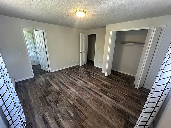5th image of 1320 Summers Ln
