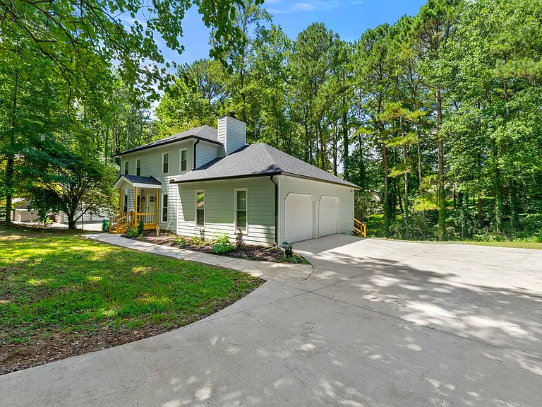 5044 Waterford Dr SW — Photo 2