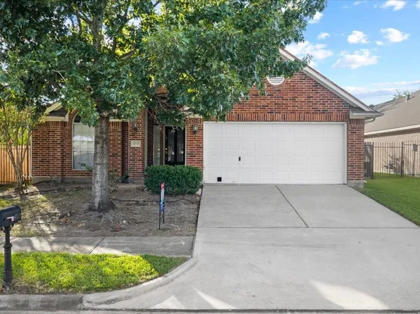 4019 Applerock Dr, Baytown, TX 77521