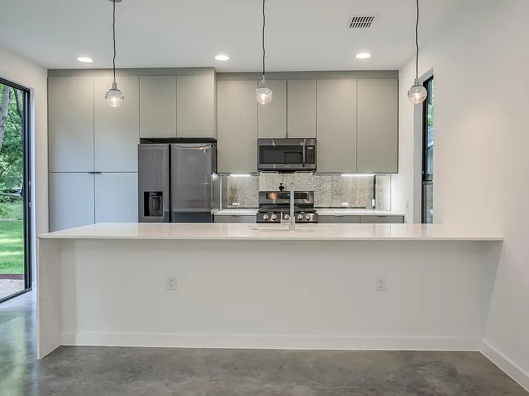 1807 Holly St #B — Photo 8