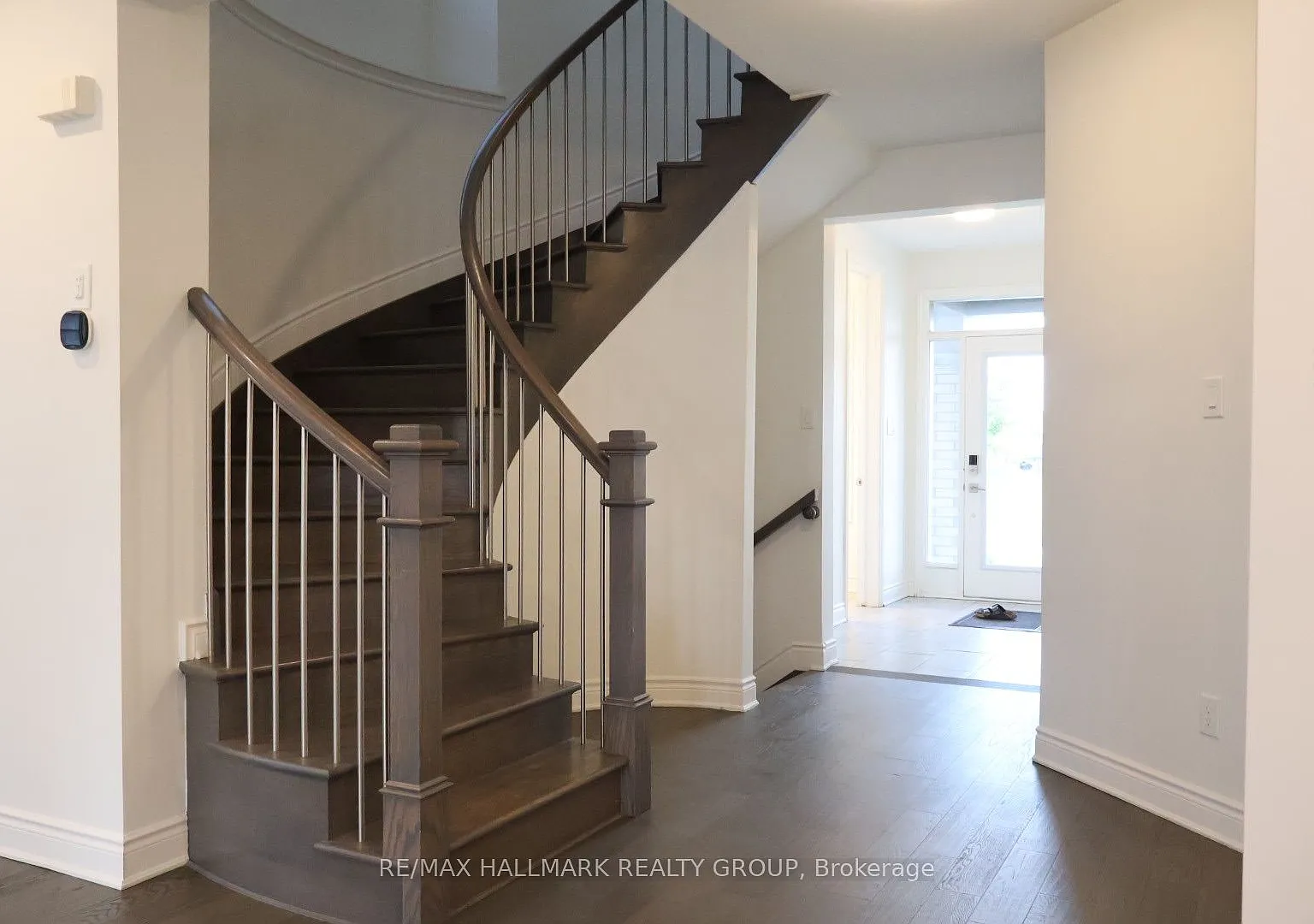 4 bed, $3,600 — Photo 2
