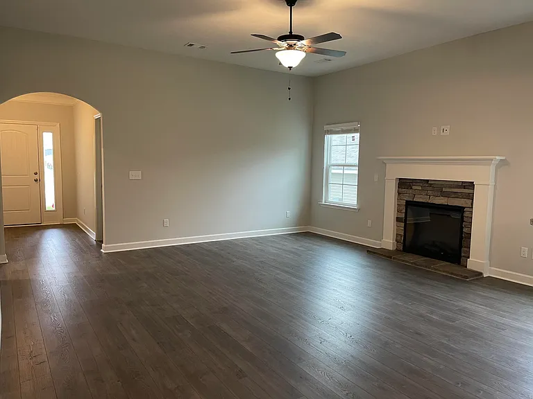 811 Goodale Dr — Photo 6