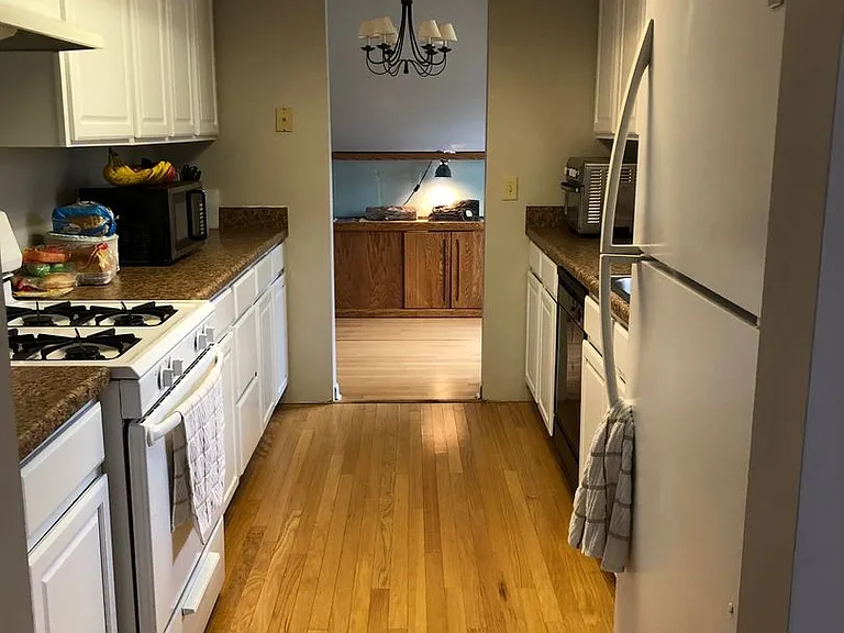 3511 E Hollywood Dr — Photo 8