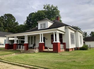 174 Tournament St, West Point, MS 39773