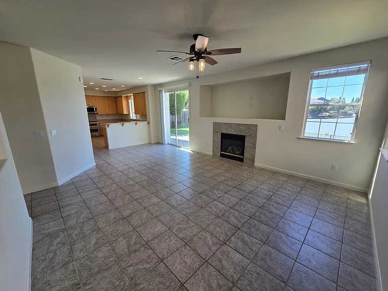 5130 Lakeshore Dr — Photo 42