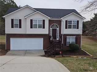 1012 Riverclift Dr, Conyers, GA 30016