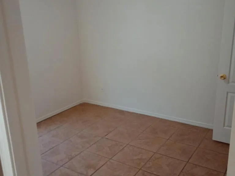 403 N Sunshine Blvd #A — Photo 7