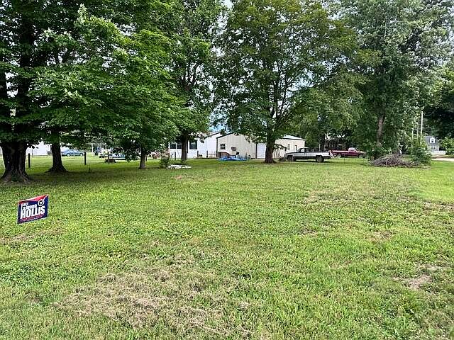 2nd image of 207 Walnut Street