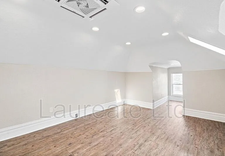 252 N Lincoln St #4 — Photo 6