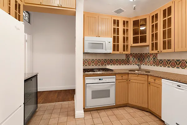 Rented by Corcoran | media 2