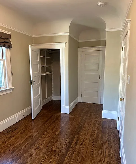 220 Throckmorton Ave — Photo 14