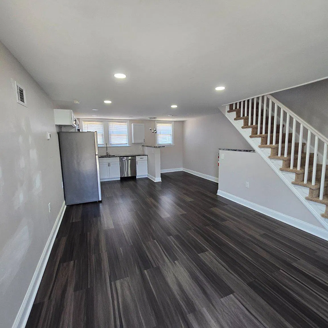 2 bed, 2.0 bath, 900 sqft, $1,600 — Photo 4