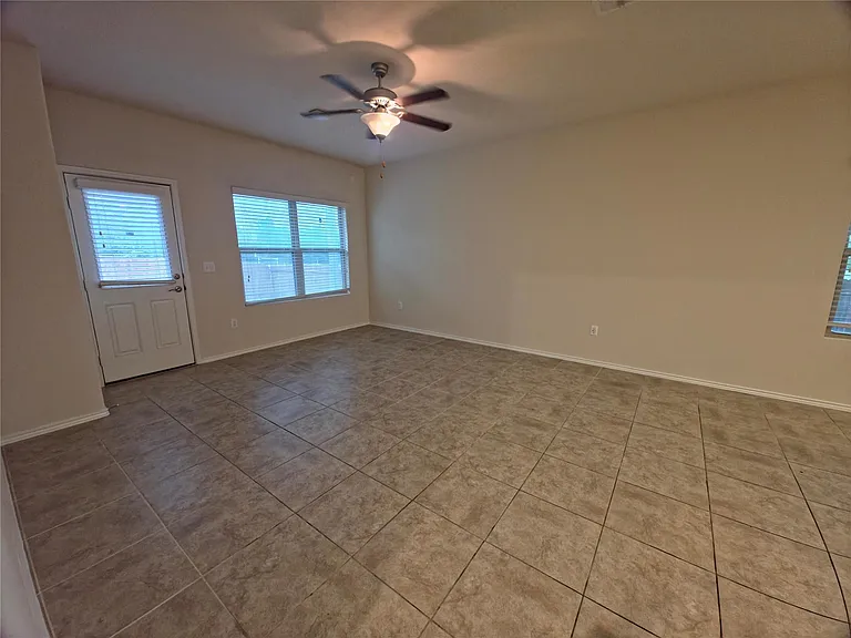 5701 Southerner Way — Photo 6