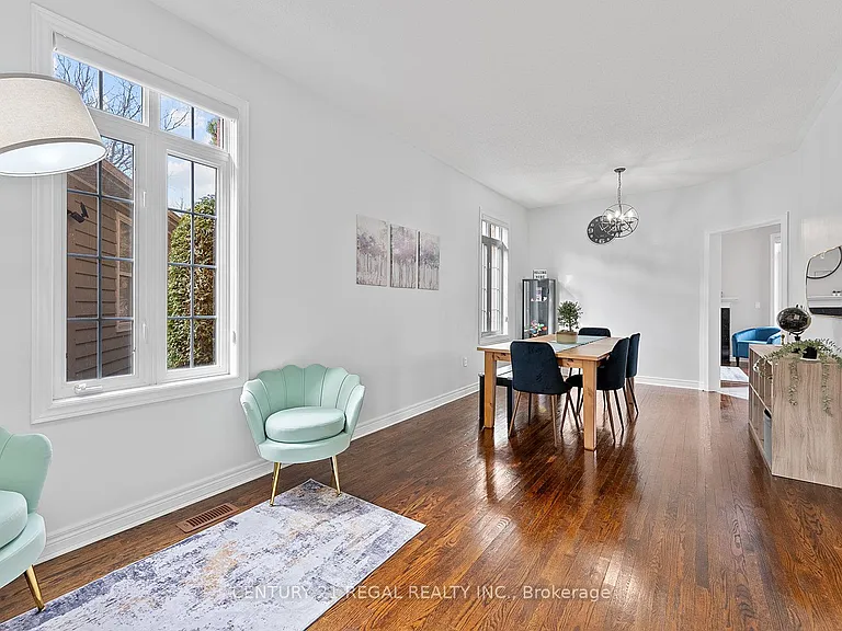 42 Ballymore Dr — Photo 6